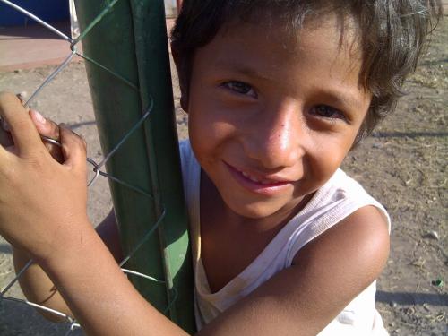 El Trohilo child who helped volunteers